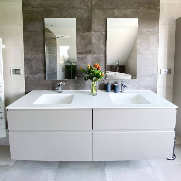 ZOOM sur les meubles et vasques de salle de bain