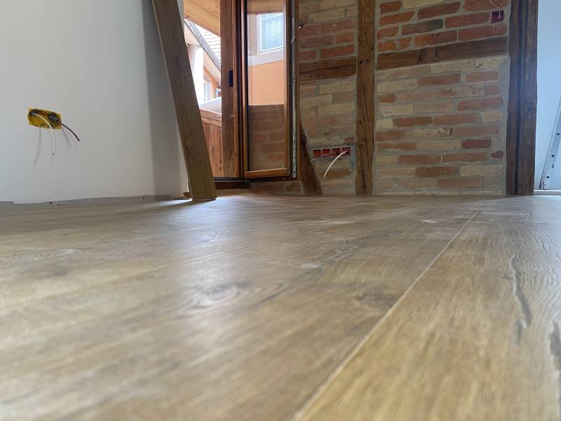 Carrelage ou parquet ? Pourquoi choisir quand l'effet bois existe en Alsace !