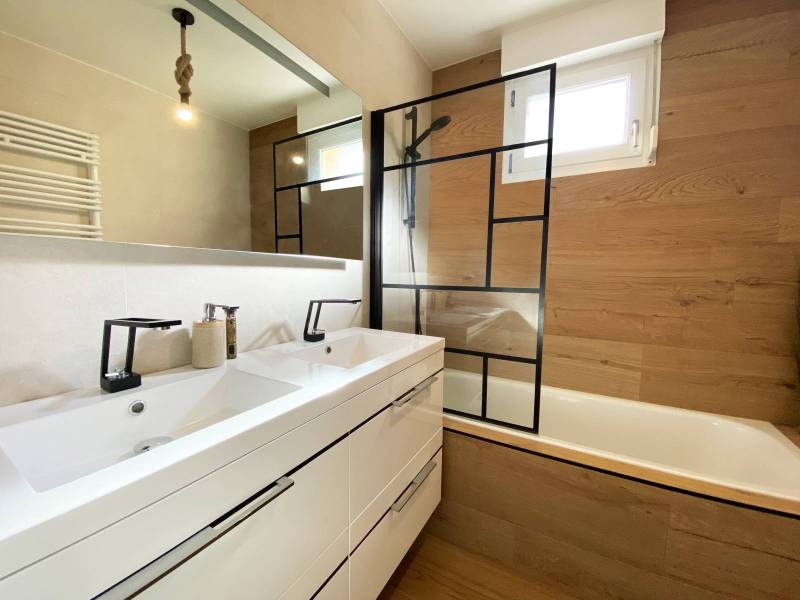 Aménager une petite salle de bain à Strasbourg : guide technique et complet